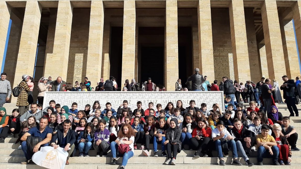 Okulumuz Öğrencilerinin Anıtkabir Ziyareti